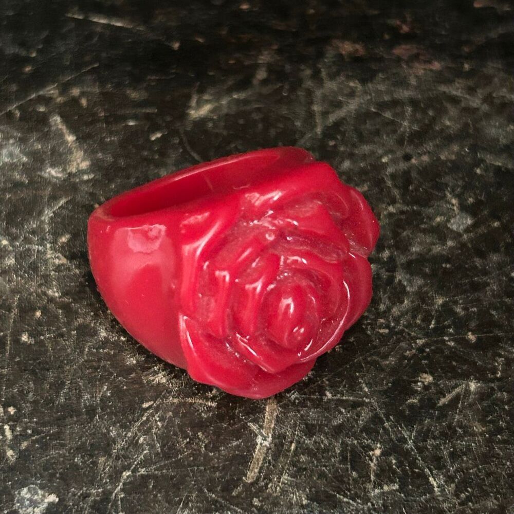 Chunky Red Rose Ring Y2K Goth Whimsy Vintage Plastic Statement Ring Sz 8